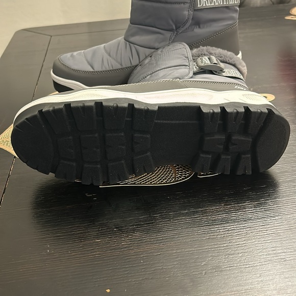 DREAM PAIRS Women's Winter Waterproof Snow  Ankle Booties Size 12 - Picture 8 of 9